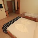 比卡耶酒店 3*