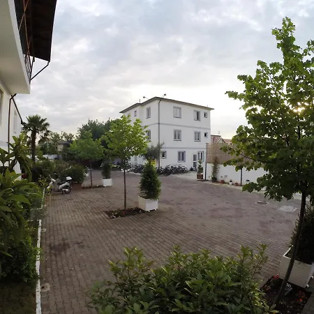 Bicaj Hotel