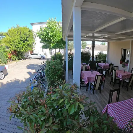 Bicaj Hotel 3*
